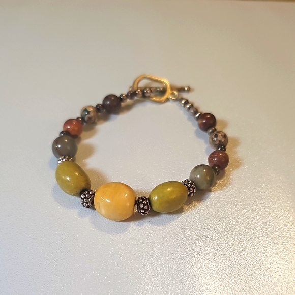 Vintage Jewelry - Elegant Multicolor Genuine Multigemstone Beaded Bracelet.